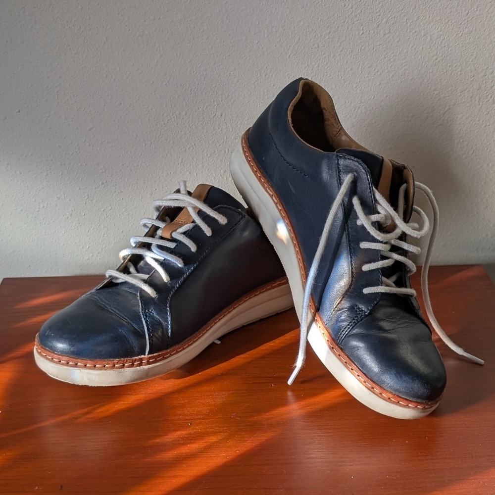 Sz8.5 Clarks Unstruckered Amberlee Rosa Lowtop Leather Comfort Sneaker
